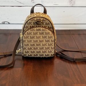 Michael kors abbey xs backpack
